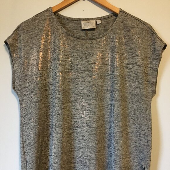 Dantelle Shimmery Knit Turkish High Low Top - Picture 3 of 15